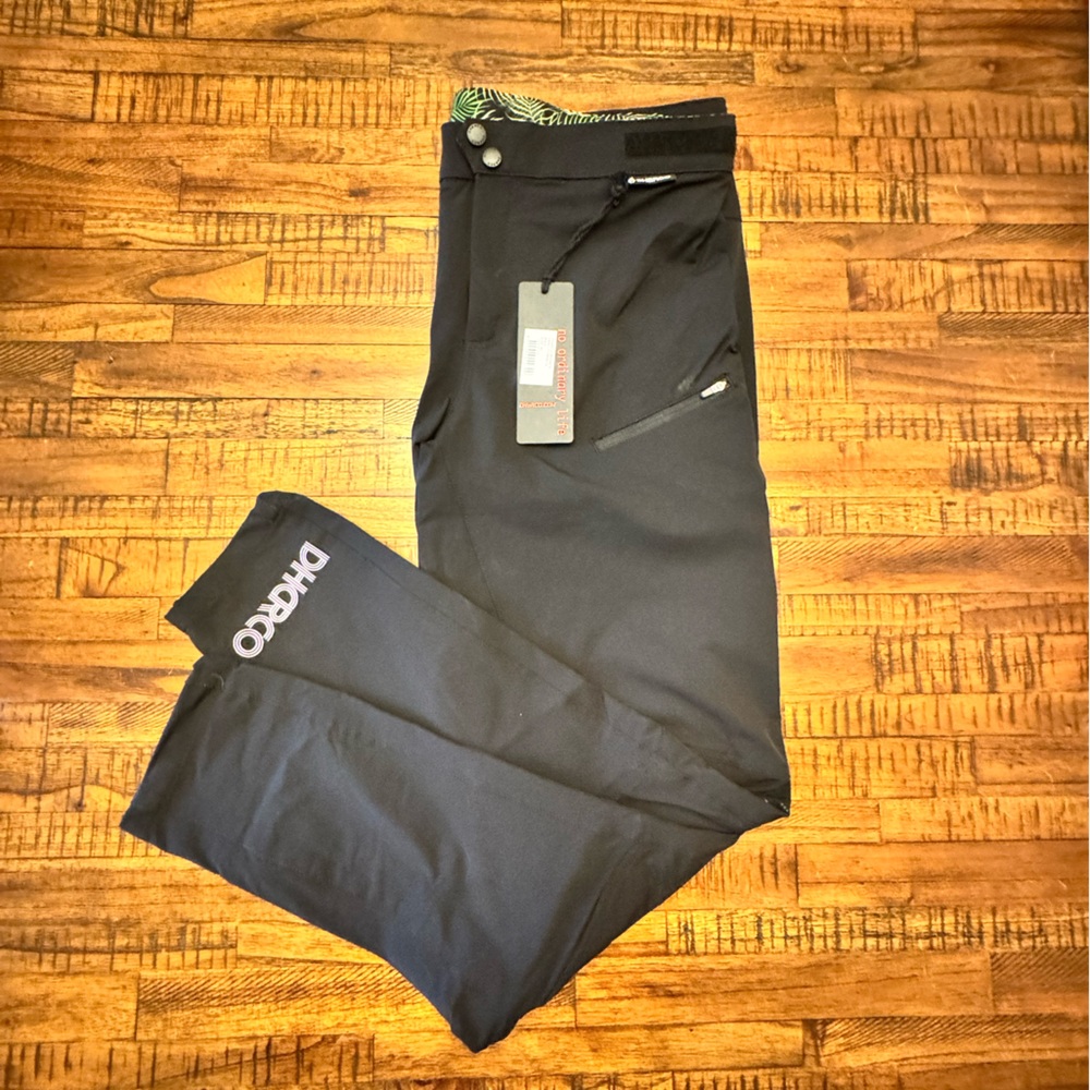 DHaRCO Women’s Gravity Pants